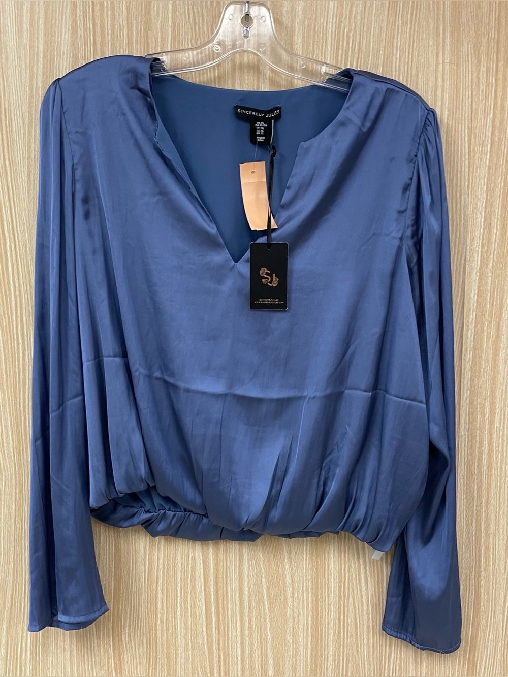 NWT Sincerely Jules Blue Sateen Top Size XL